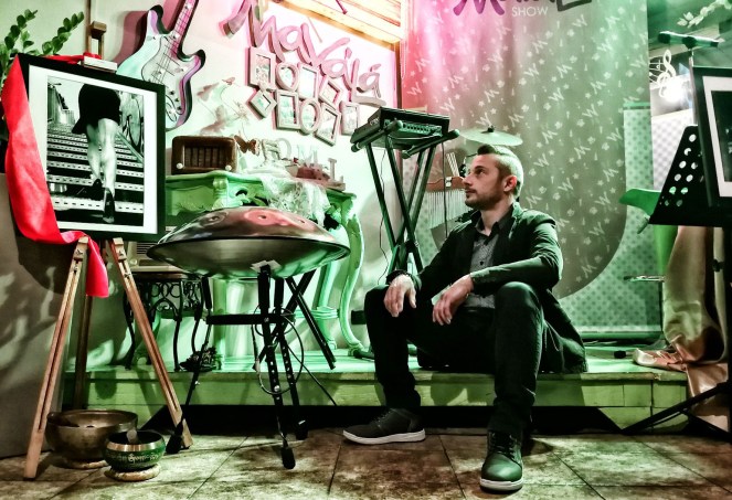 05_TOKO_LOCO_live_music_ambient_chill_lounge_percussion_alessandro_querzoli_club_disco_show_spettacolo_percussioni_hang_djset