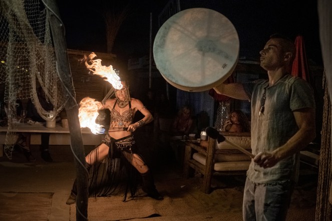 toko_loco_alessandro_querzoli_ale_q_performer_dj_percussion_live_show_agenzie_eventi_spettacoli_spettacolo_feste_party_summer_percussion_dj_best_ok_2